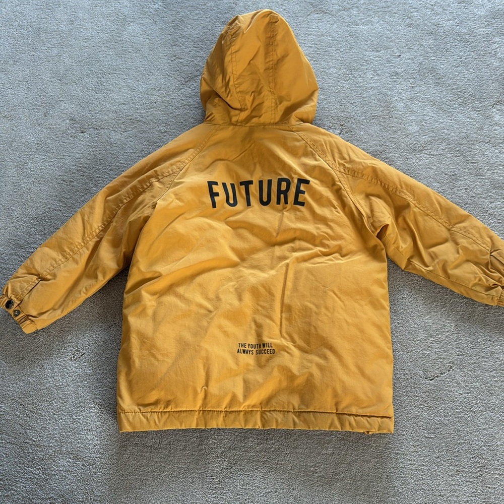 Zara Coat - Picture 4 of 4